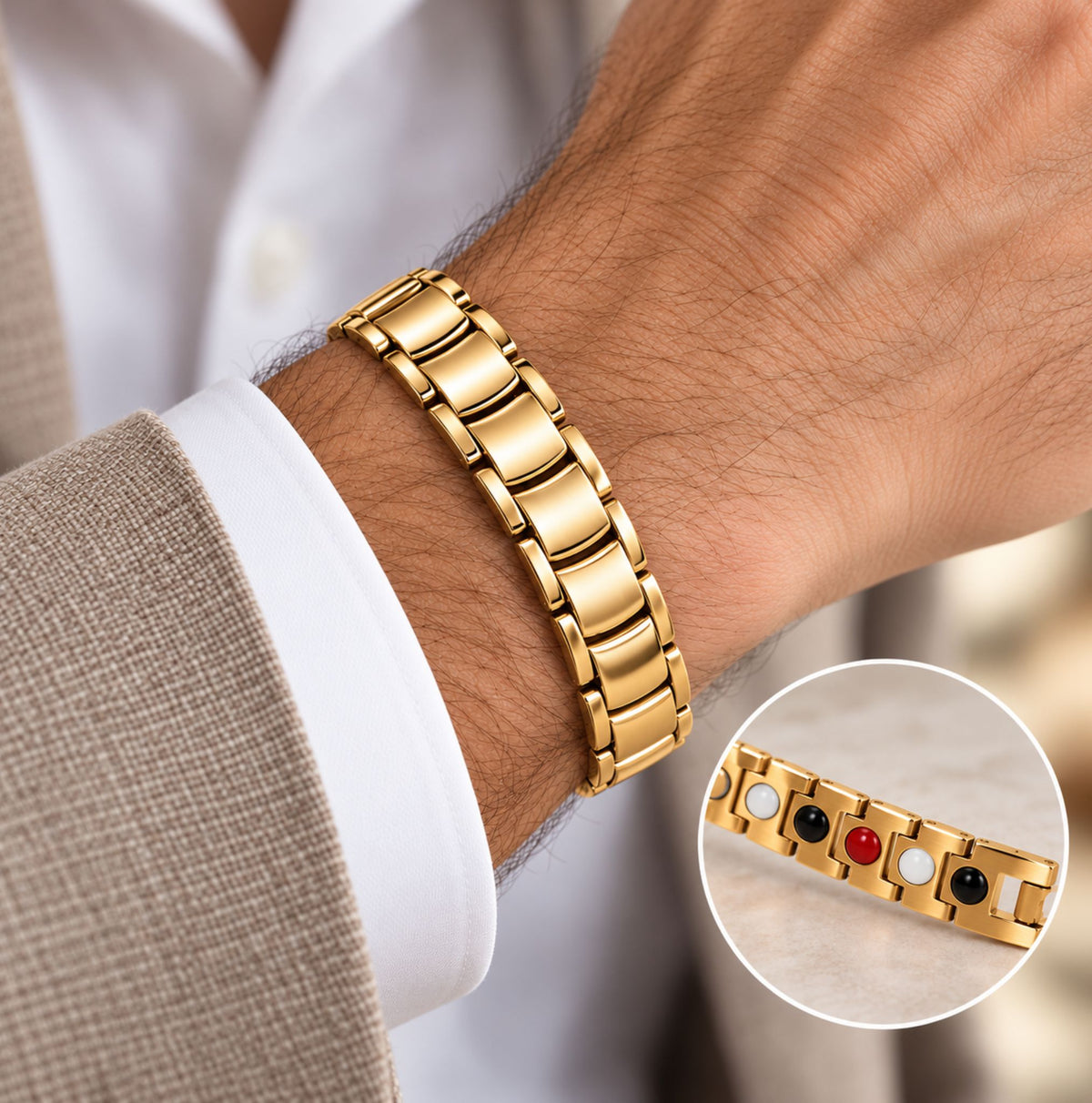 Brățară ETHERION Energy Bracelet Gold purtată pe încheietura unui bărbat